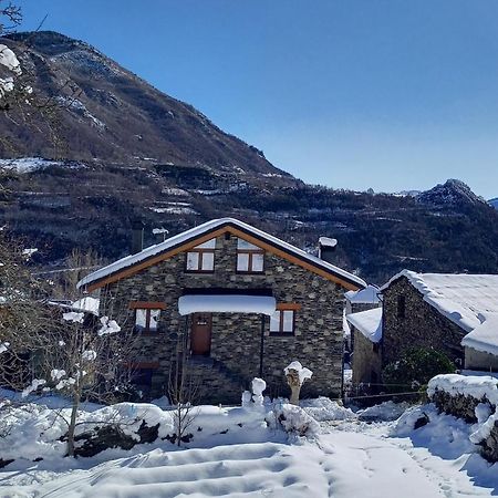 Apartamentos Turisticos: Tu Casa En Sahun エクステリア 写真